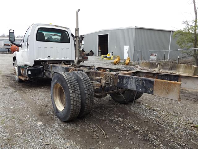 Image of Chevrolet C7500 equipment image 2