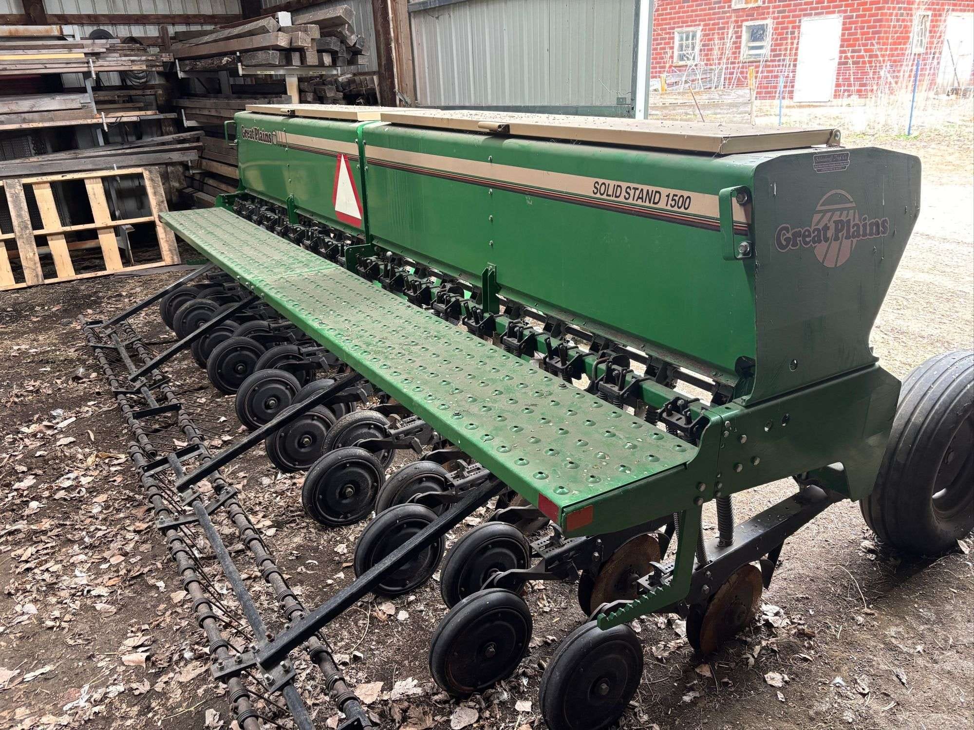 Great Plains Solid Stand 1500 Equipment Image0