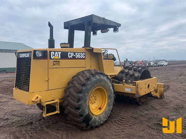 Image of Caterpillar CP-563C equipment image 4