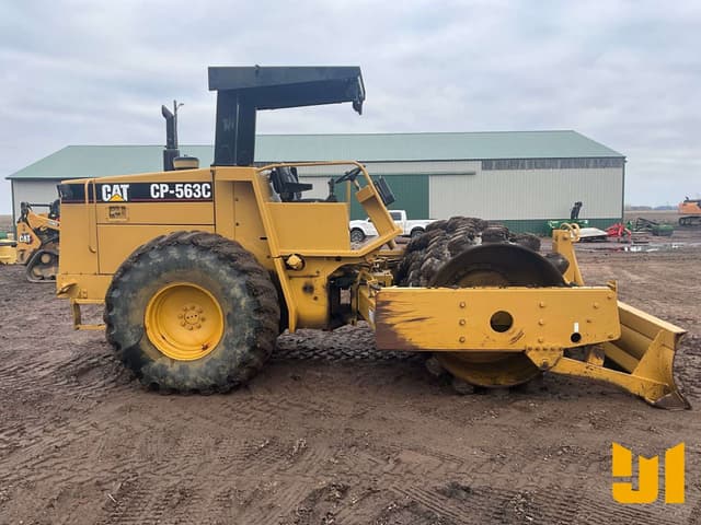 Image of Caterpillar CP-563C equipment image 3