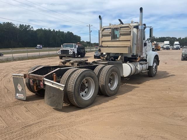 Image of International Paystar 5900I equipment image 4