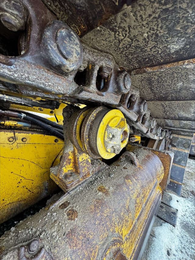 Image of Caterpillar D5M equipment image 3