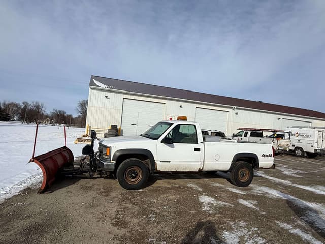 Image of Chevrolet 2500 equipment image 2