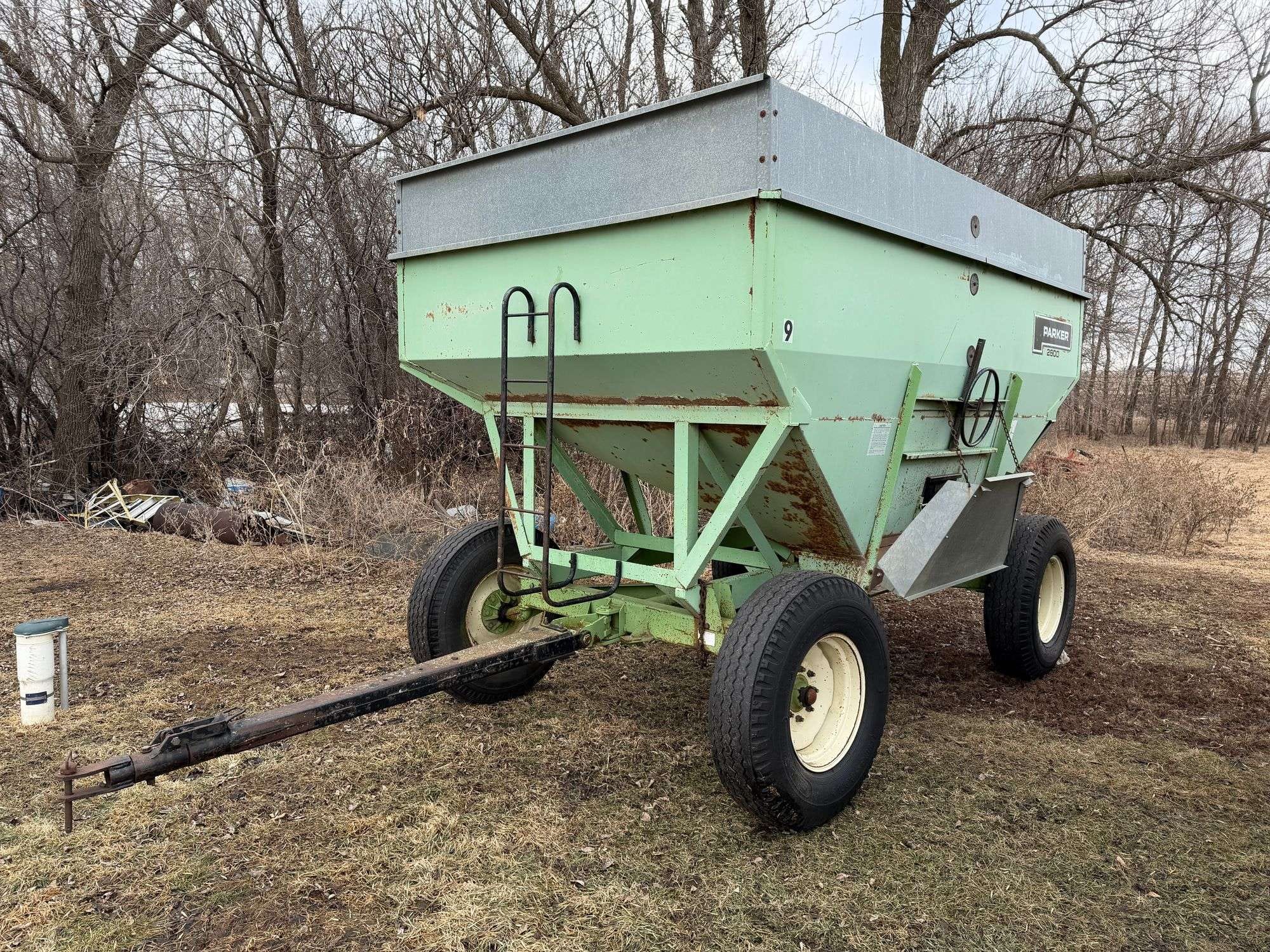 Parker 2600 Equipment Image0