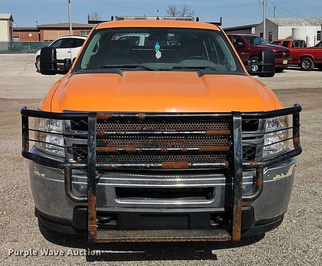 Image of Chevrolet 2500HD equipment image 1