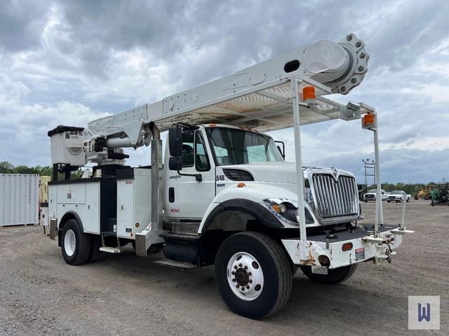 Image of International 7400 equipment image 3