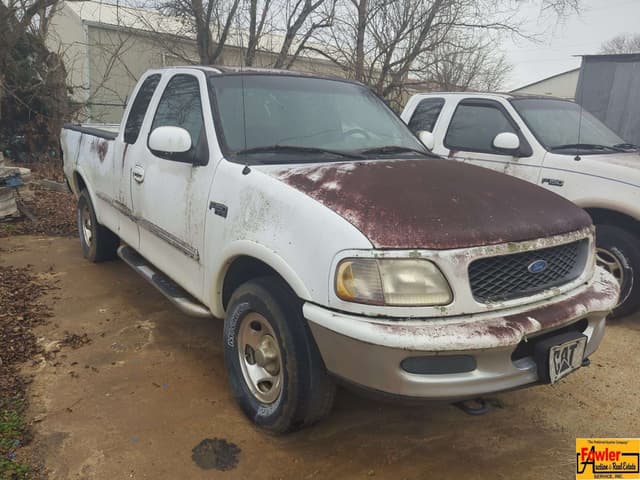 Image of Ford F-150 equipment image 2