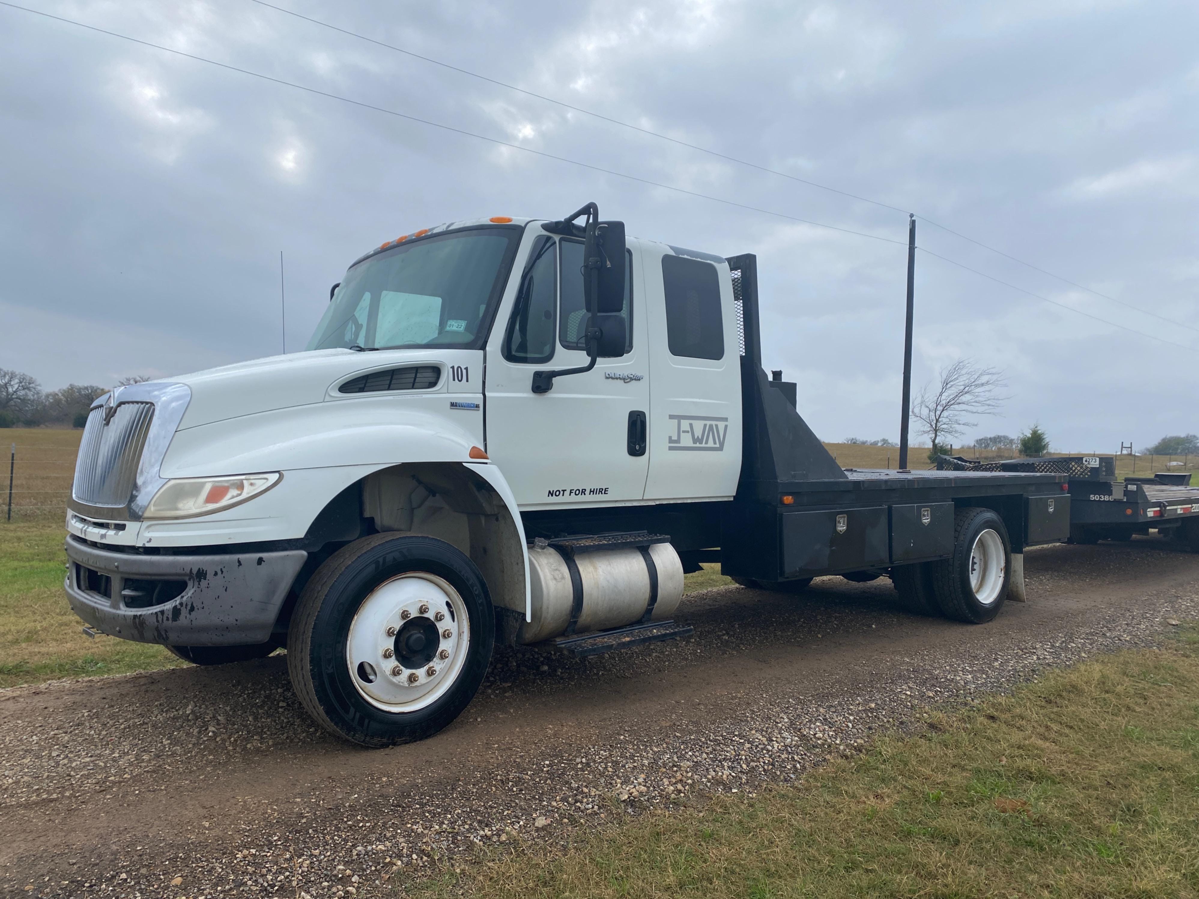 Main image International 4400