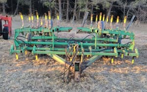 John Deere 1010 Image