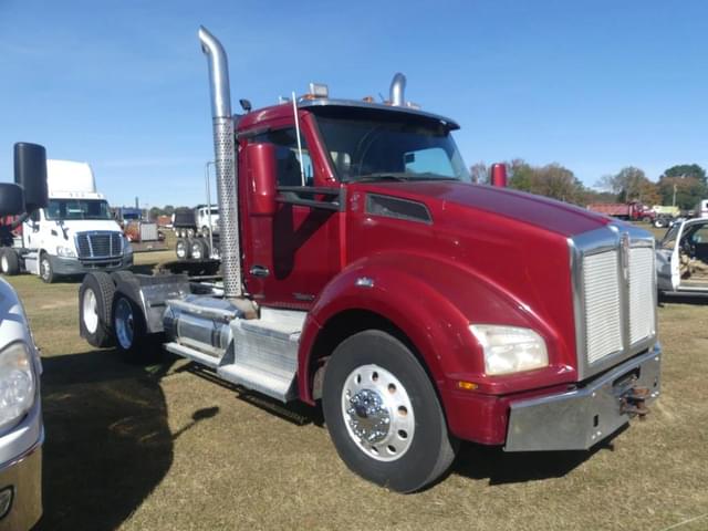 Image of Kenworth T880 equipment image 1