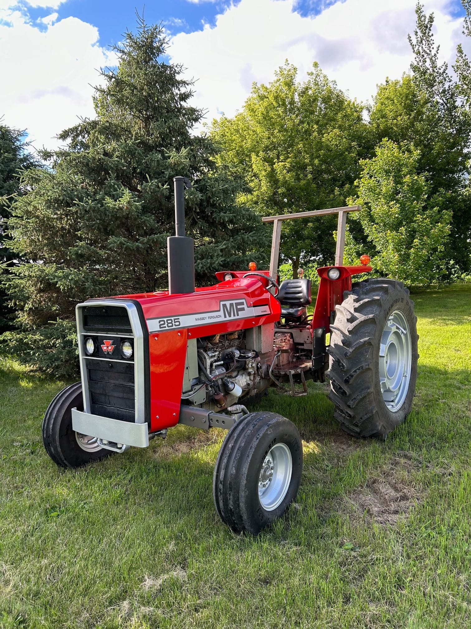 Main image Massey Ferguson 285