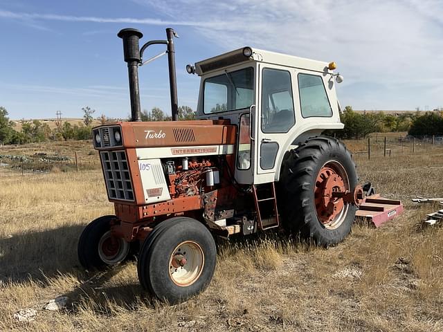 Image of International Harvester 1466 equipment image 1