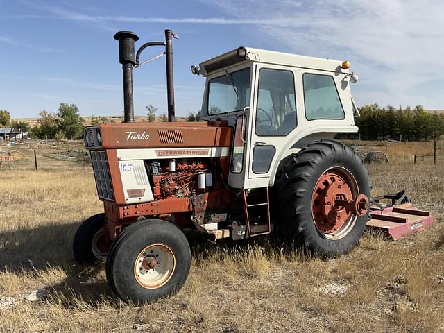 Image of International Harvester 1466 equipment image 2