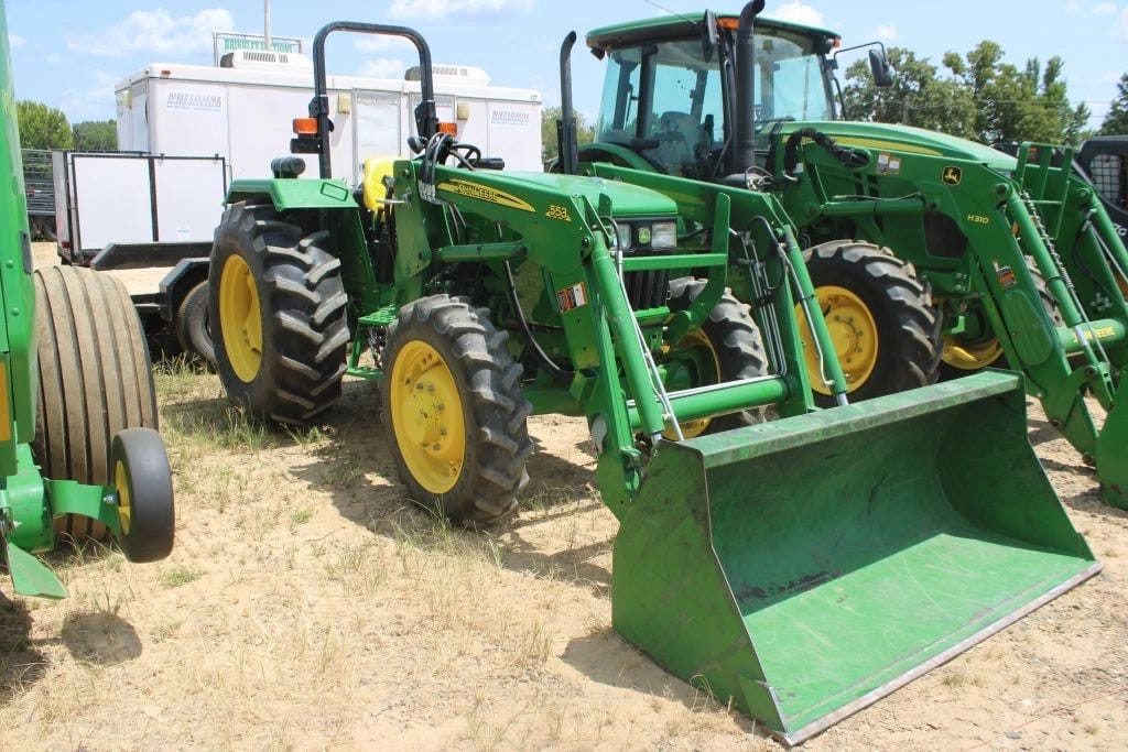 John Deere 5055E Equipment Image0