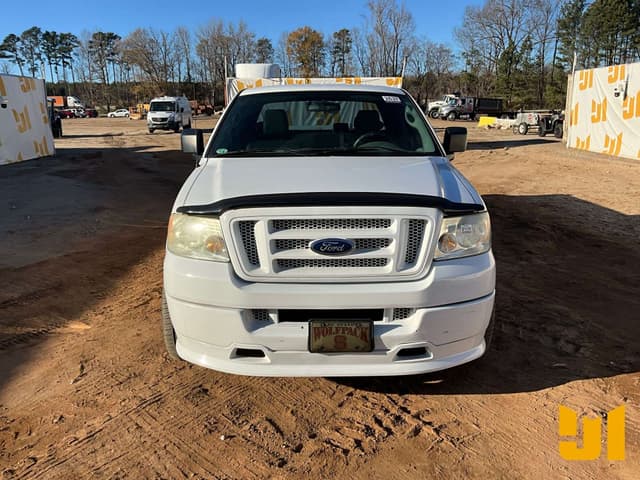 Image of Ford F-150 equipment image 1