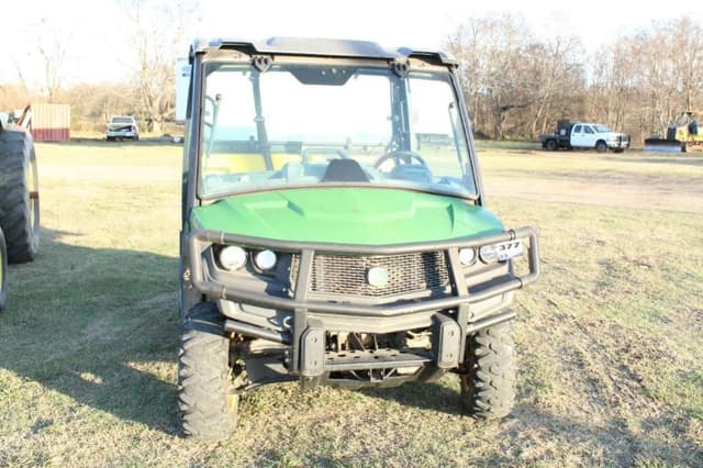 Image of John Deere XUV 835M equipment image 1