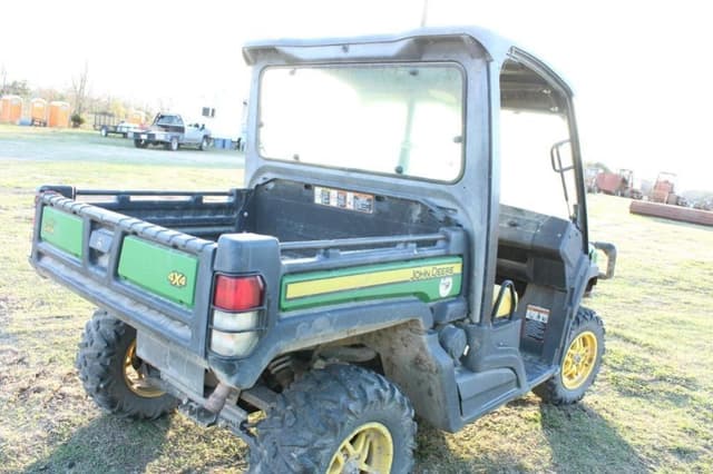 Image of John Deere XUV 835M equipment image 2