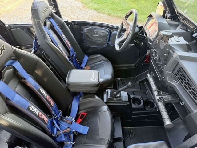 Image of Polaris RZR 1000 equipment image 4