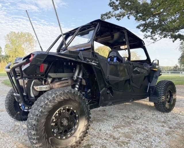 Image of Polaris RZR 1000 equipment image 3