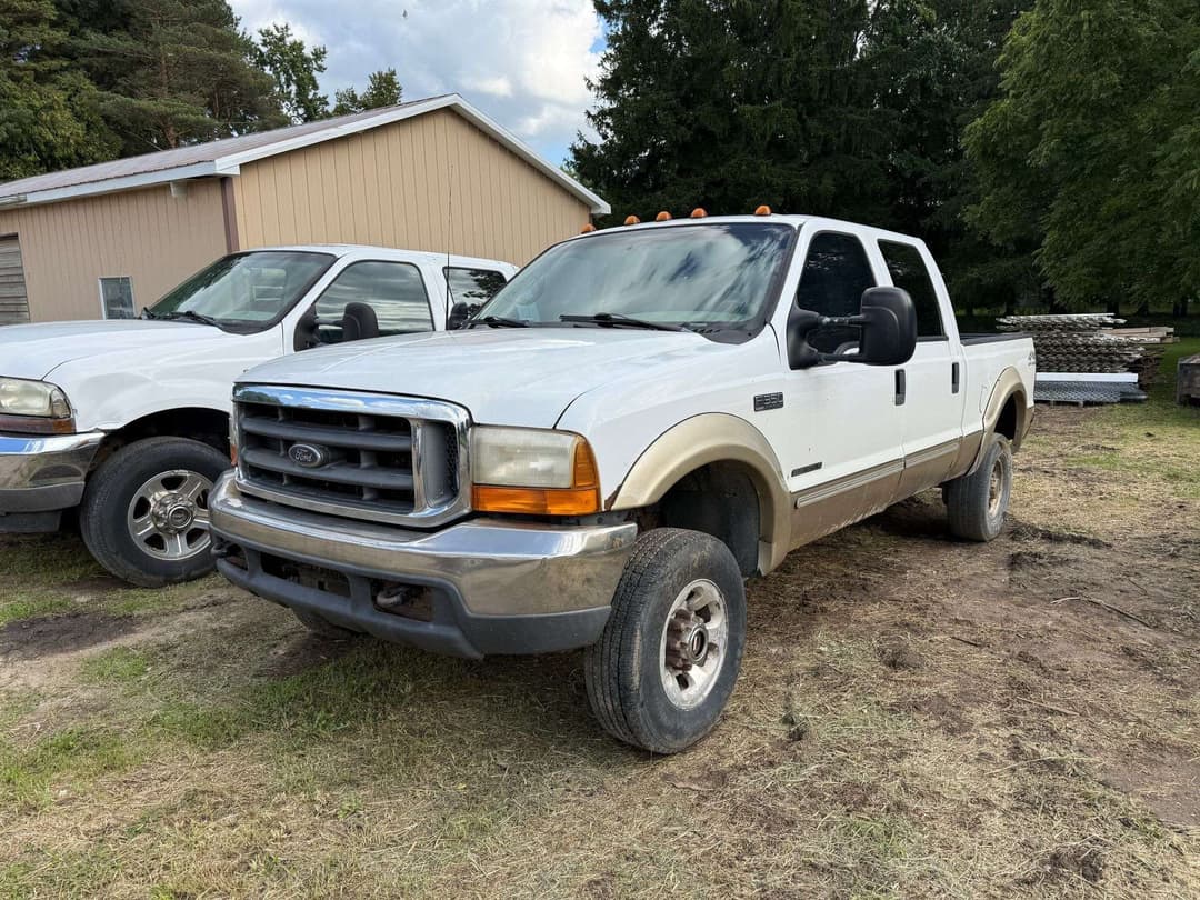 Image of Ford F-350 Primary image