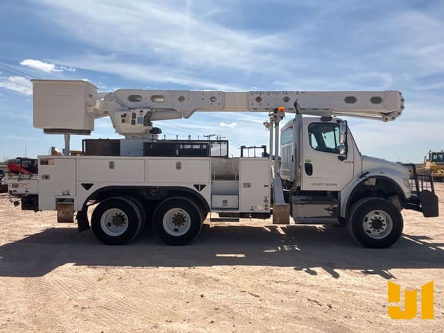 Image of Freightliner M2 equipment image 3