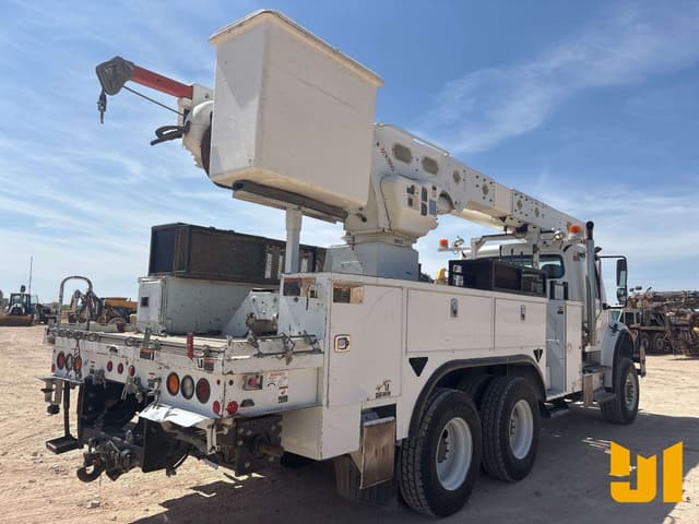 Image of Freightliner M2 equipment image 4