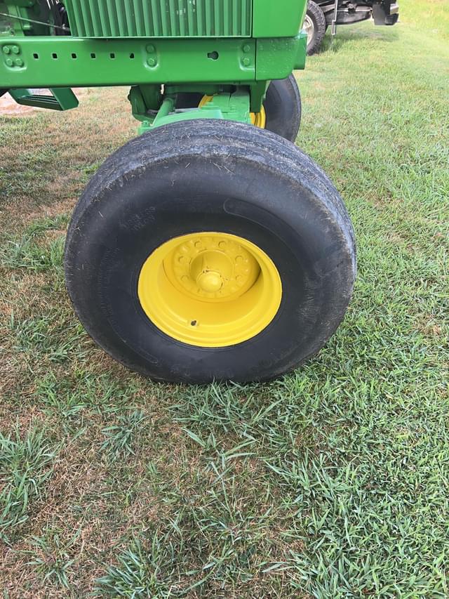 Image of John Deere 4630 equipment image 3