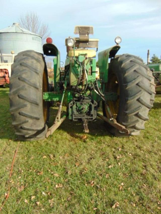 Image of John Deere 4020 equipment image 3