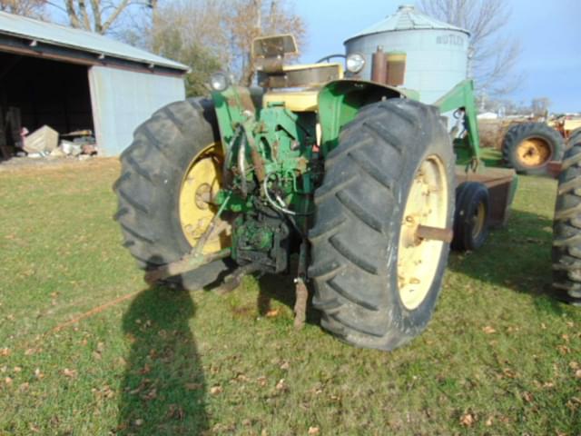 Image of John Deere 4020 equipment image 4