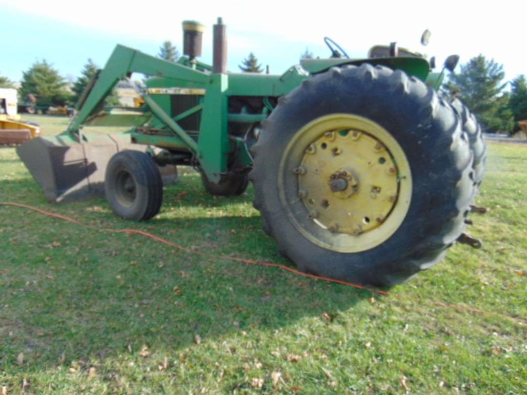 Image of John Deere 4020 Primary image