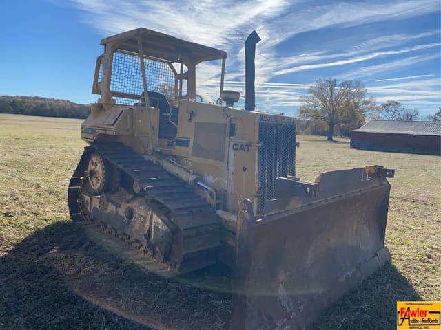 Image of Caterpillar D5H equipment image 3