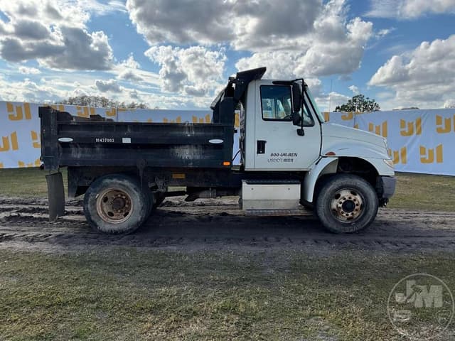 Image of International 4300 equipment image 3