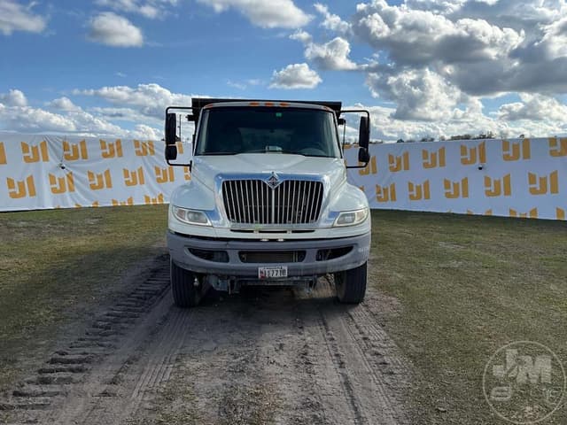 Image of International 4300 equipment image 1