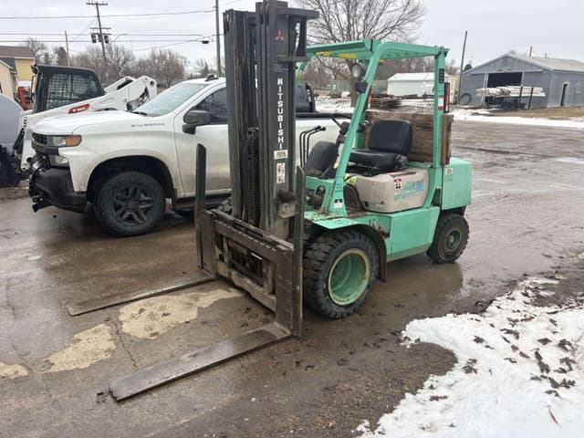 Image of Mitsubishi FG35 equipment image 2