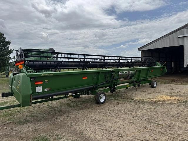 Image of John Deere 635F equipment image 3