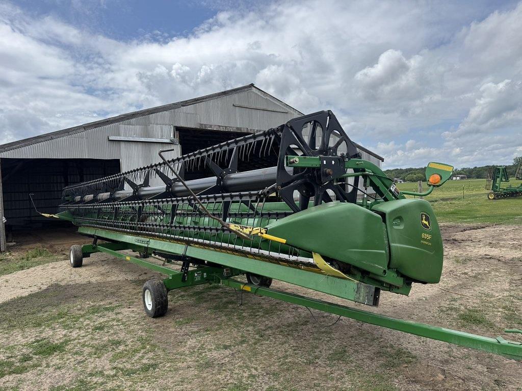 Image of John Deere 635F Primary image