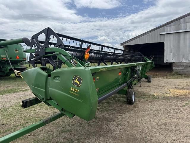 Image of John Deere 635F equipment image 2