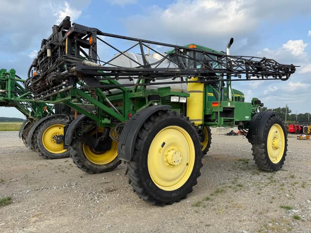 Image of John Deere 4710 equipment image 3