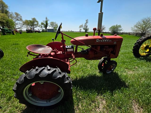 Image of Farmall B equipment image 4