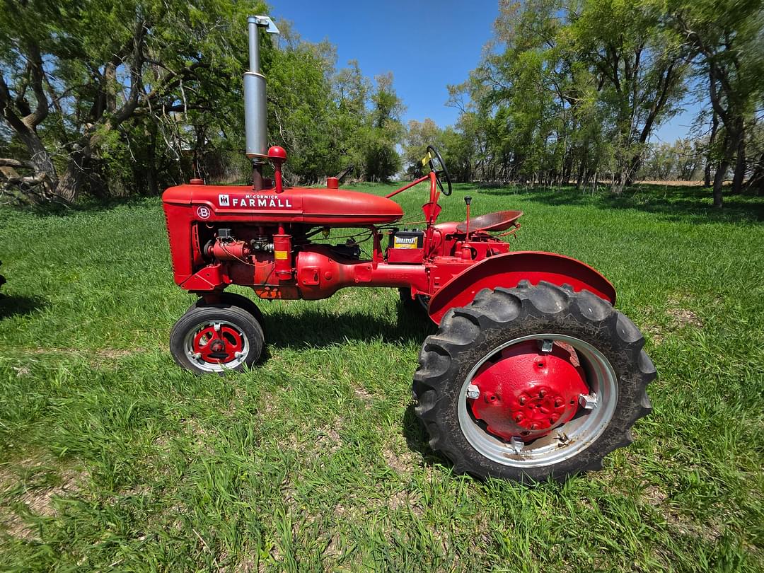 Image of Farmall B Primary image