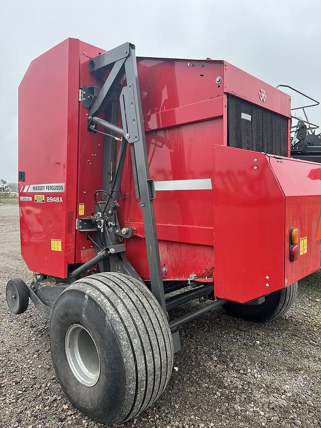 Image of Massey Ferguson 2946A equipment image 1