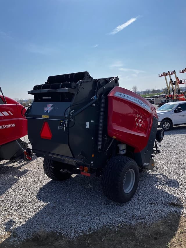 Image of Massey Ferguson RB4180V equipment image 3