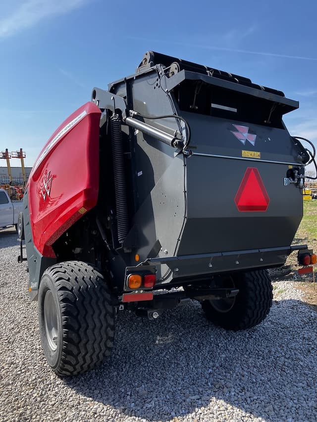Image of Massey Ferguson RB4180V equipment image 1