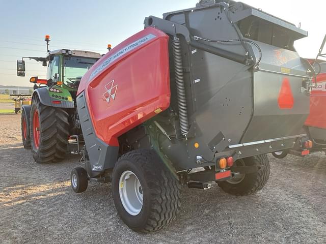 Image of Massey Ferguson RB4180V equipment image 2