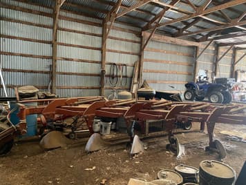 Main image Melroe 902