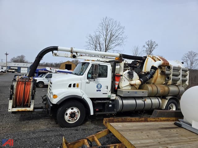 Image of Sterling L7500 equipment image 1