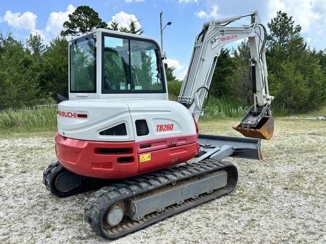 Image of Takeuchi TB260 equipment image 4