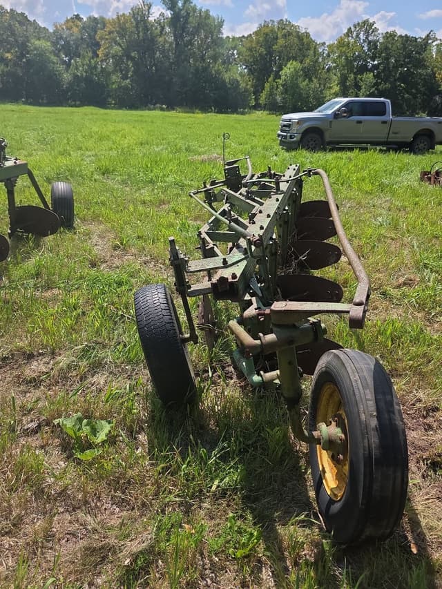 Image of John Deere 3100 equipment image 4