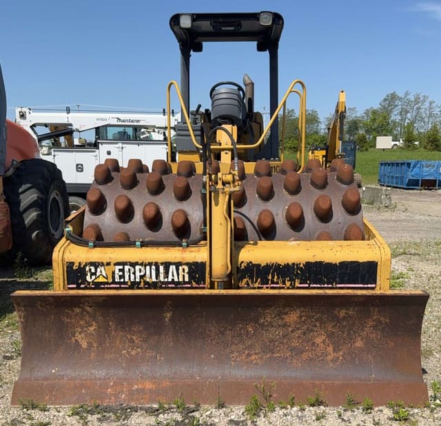 Image of Caterpillar CP-563E equipment image 3