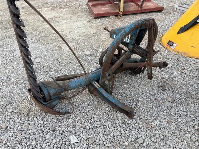 Image of Ford 501 equipment image 4